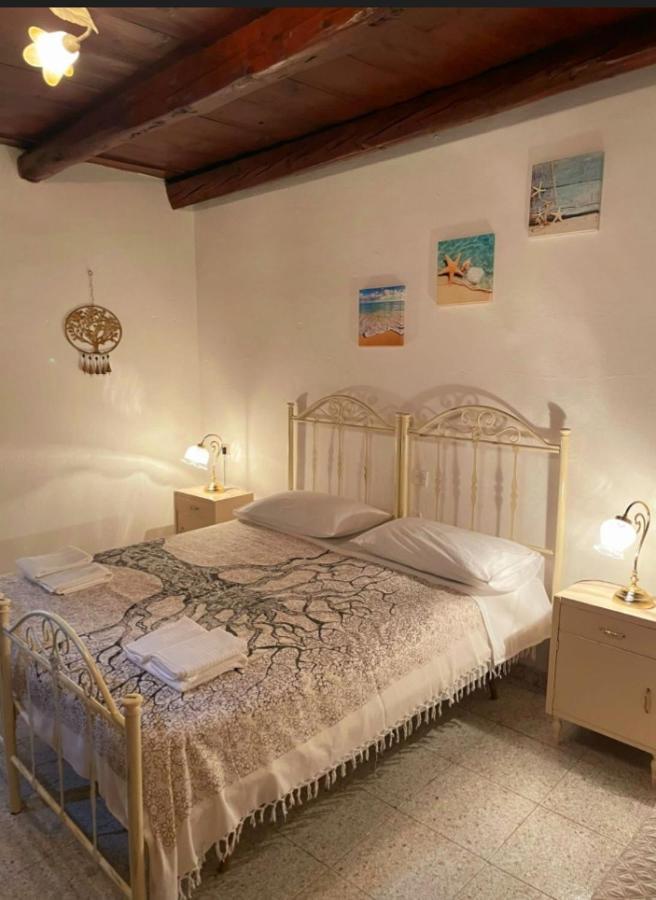 A Casa Di Nonna Iun Q2951 Villa Fluminimaggiore Bagian luar foto