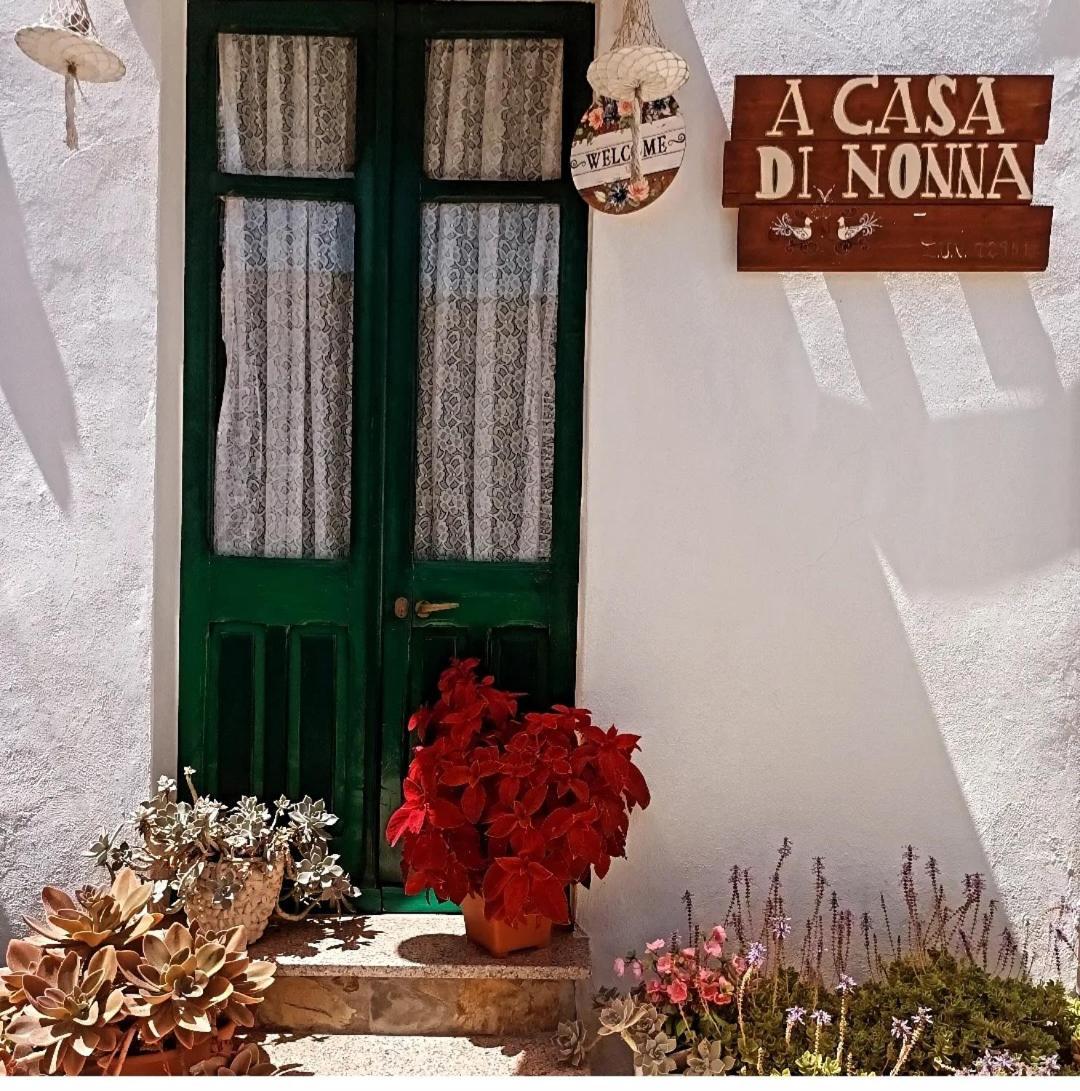 A Casa Di Nonna Iun Q2951 Villa Fluminimaggiore Bagian luar foto